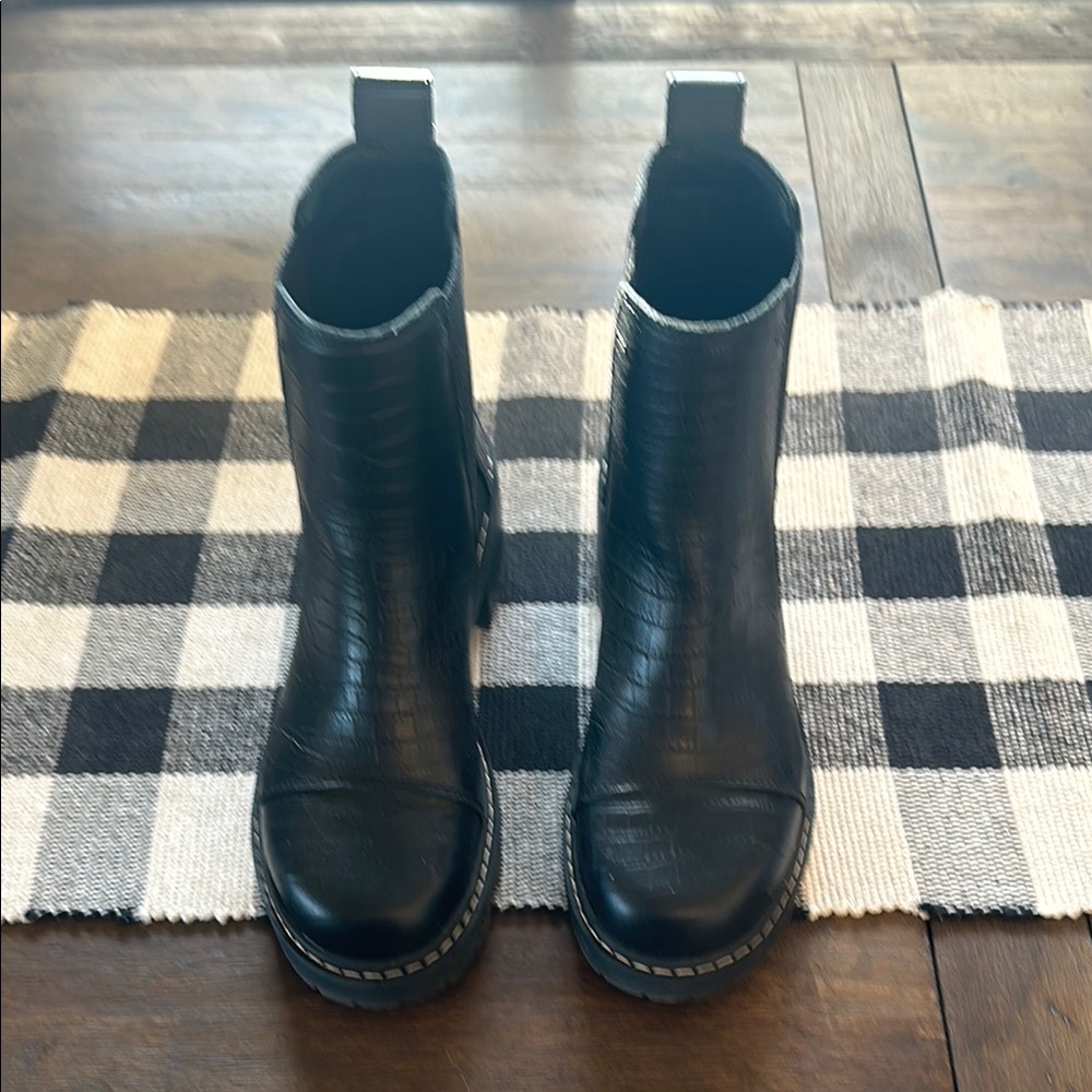 Sorel Women's Joan Now Pull-On Chelsea Boots